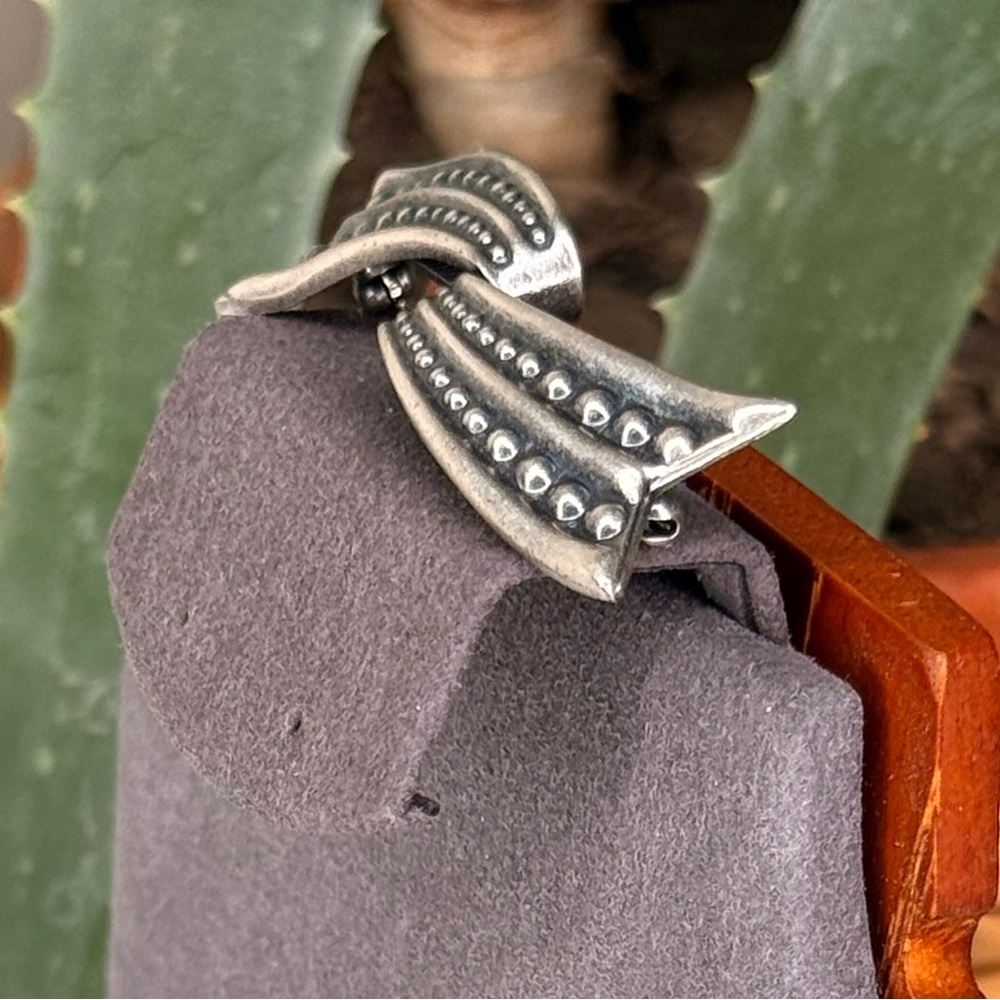 Vintage Napier Silver Tone Bow Brooch | Retro Modernist Geometric Statement Pin - Picture 3 of 9